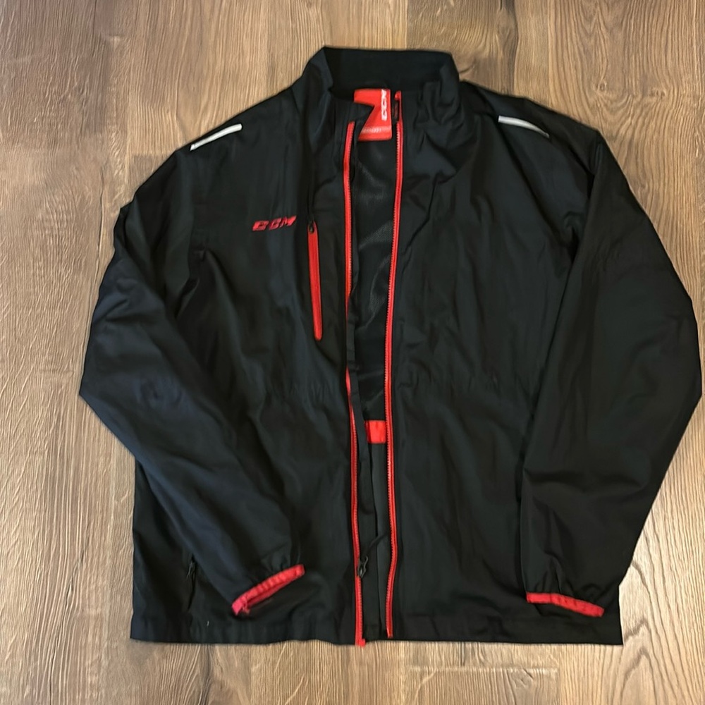 CCM hockey mens large windbreaker